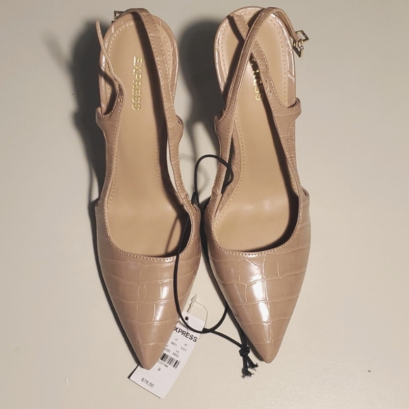 NWOB Express Croc-Embossed Cutout Buckle Slingback Pumps- Size 9 - Picture 2 of 3